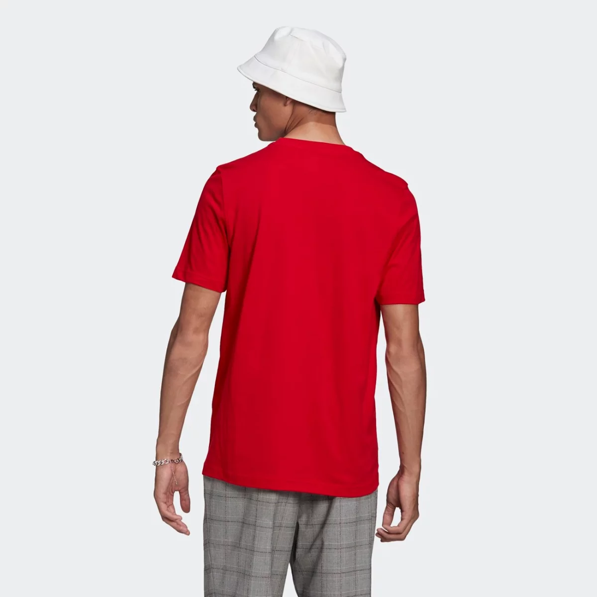 gn3468_app_on-model_back_gradient-huge-665753ad3c5e6