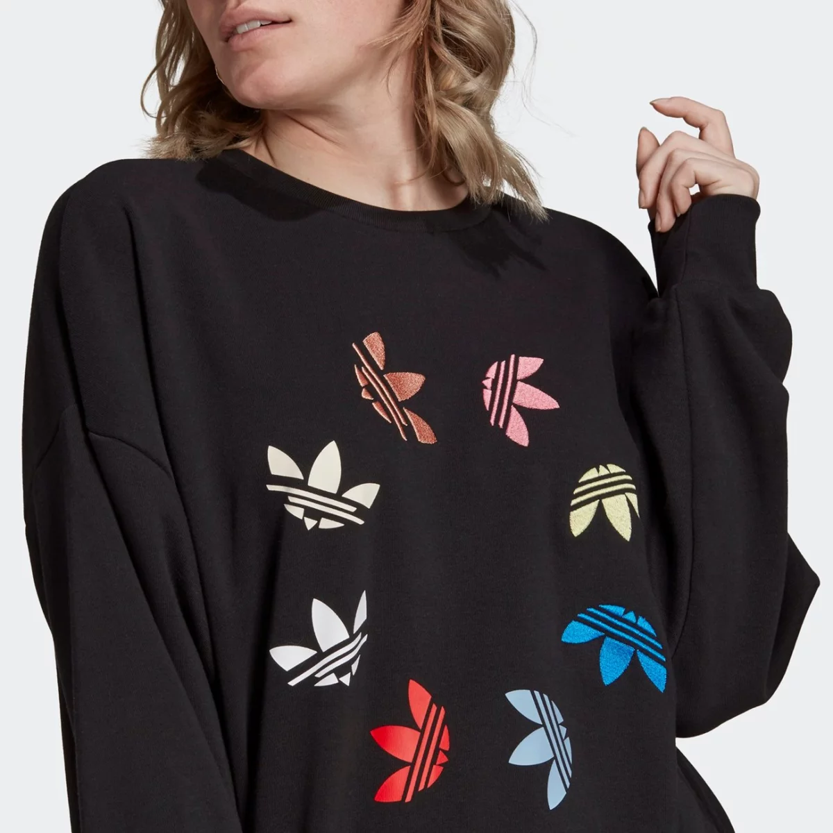 h36845_app_on-model_detail-1_gradient-huge-6657657492d85