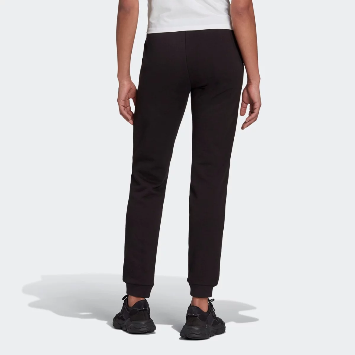 h37878_app_on-model_back_gradient-huge-665778e398431