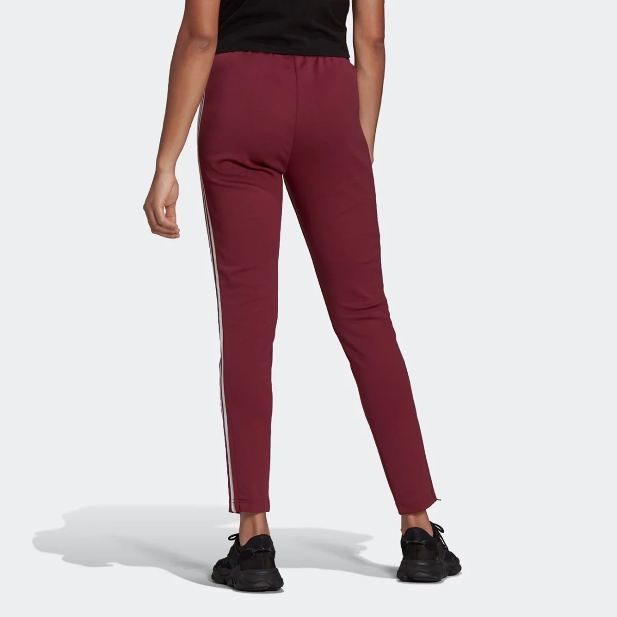 h34580_app_on-model_back_gradient-huge-665765eb95272