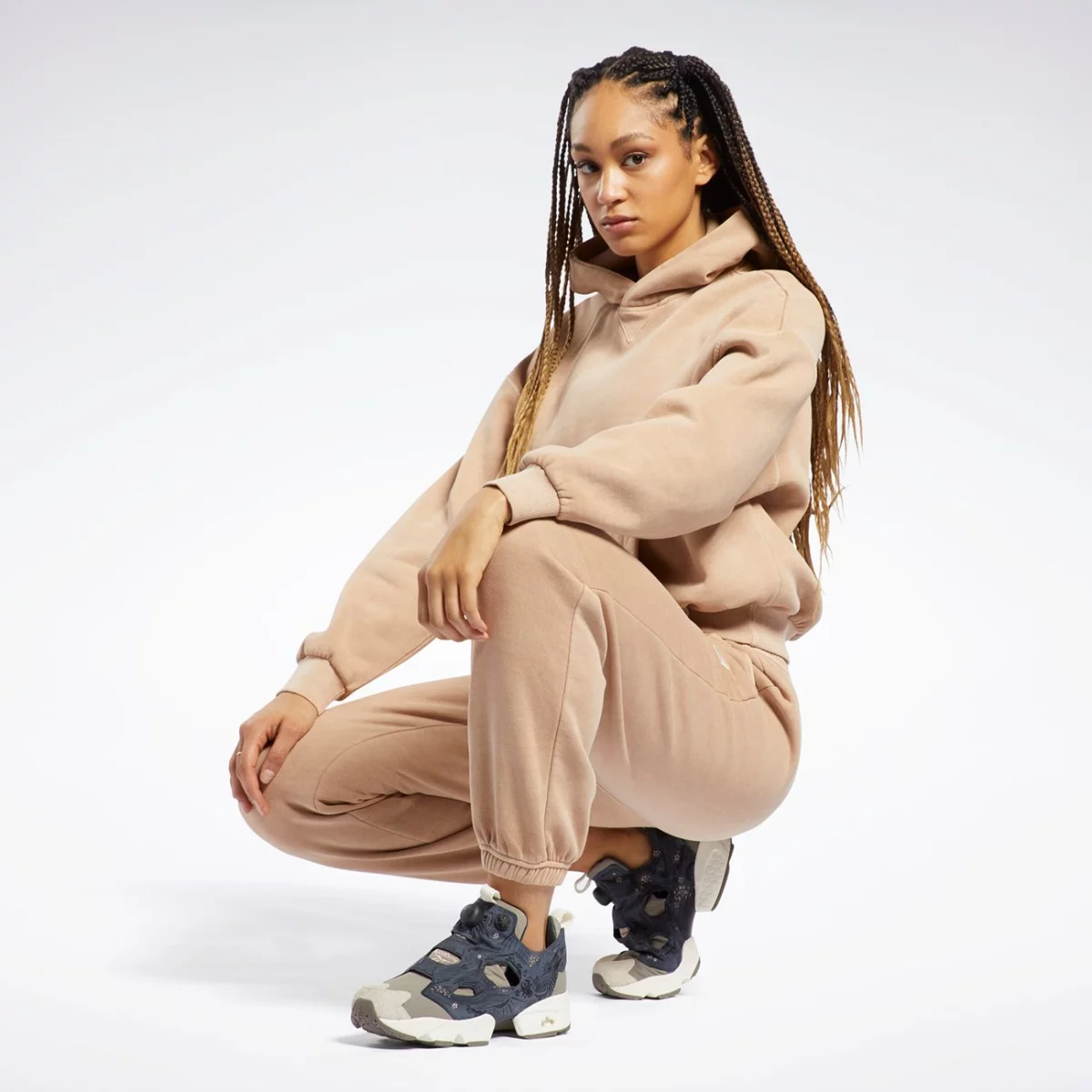 h41361_app_on-model_side_gradient-huge-66576464da031
