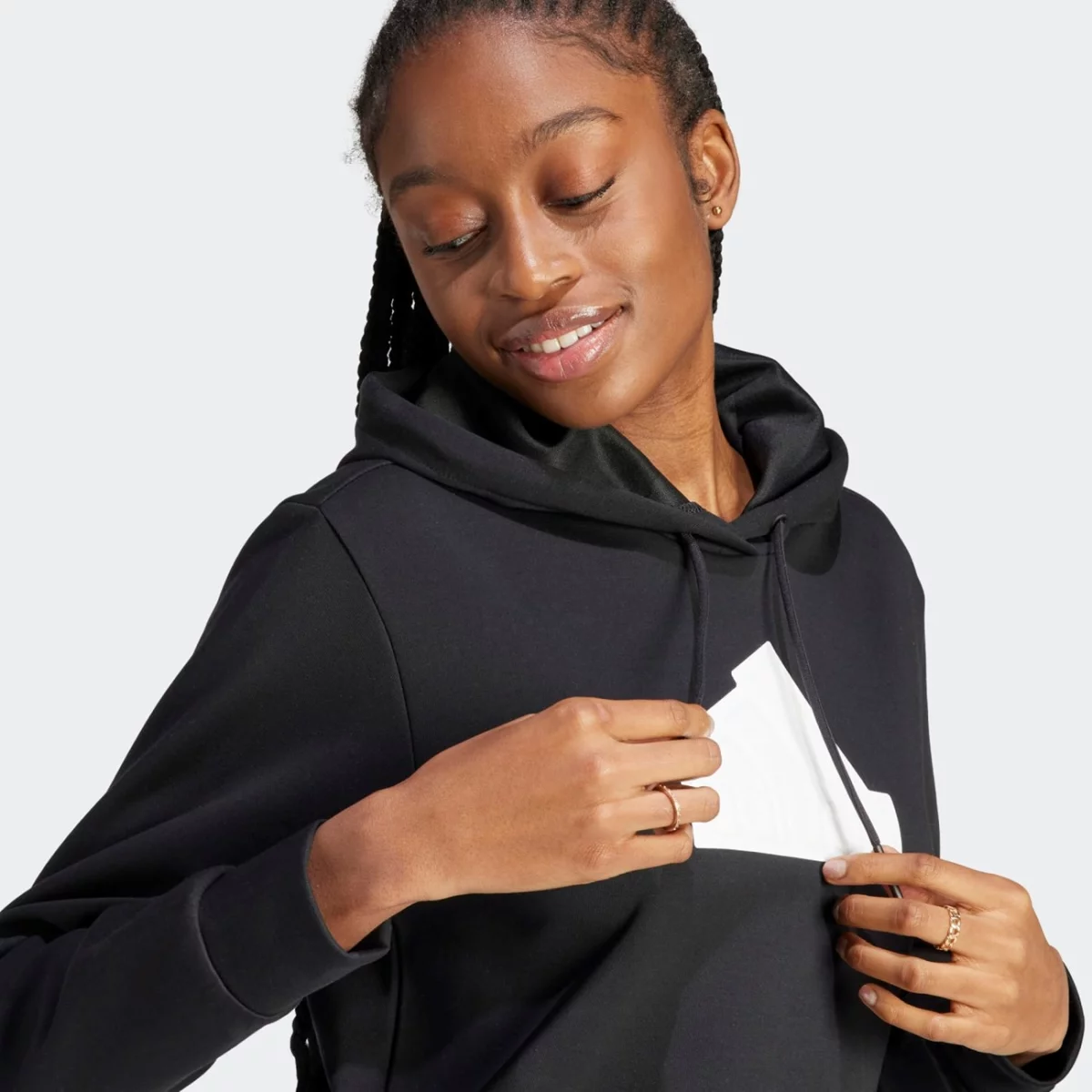 im4874_8_apparel_on-model_detail-view-2_grey-huge-6657a57ccab52