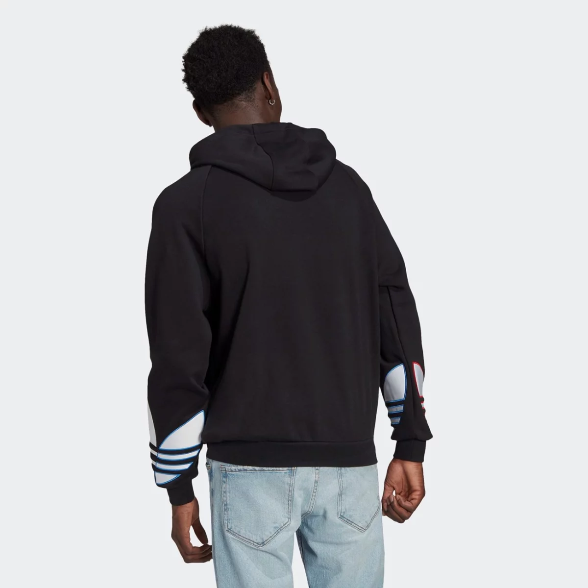 gn3570_app_on-model_back_gradient-huge-66575361f4002