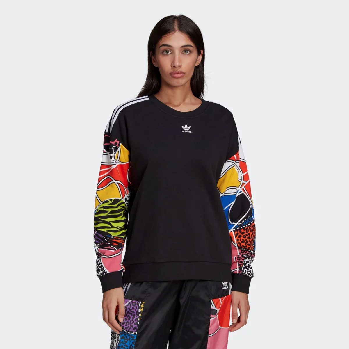 hc4473_app_on-model_standard_gradient-huge-665774440ddae