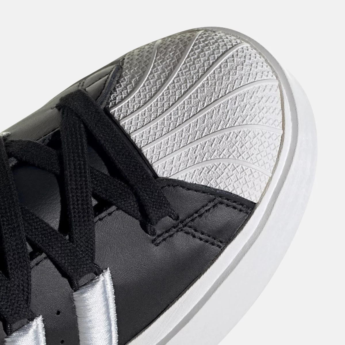 gx1841_10_footwear_photography_detail-view-3_transparent-huge-6658214e6528c