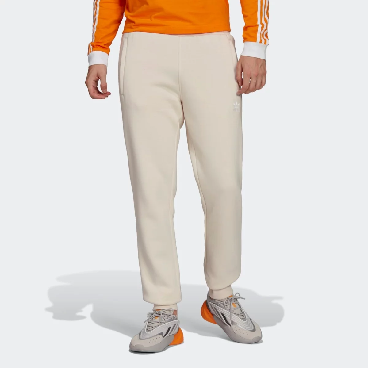 he9410_3_apparel_on-model_standard-view_grey-huge-6657941674a8e