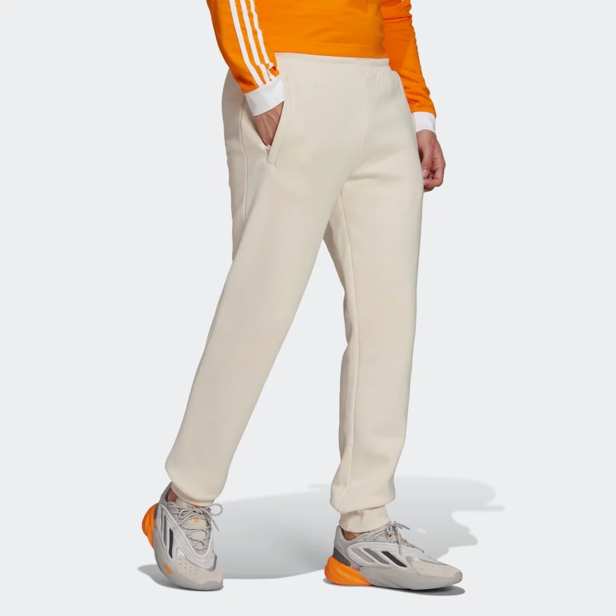 he9410_5_apparel_on-model_walking-view_grey-huge-66579419064dd