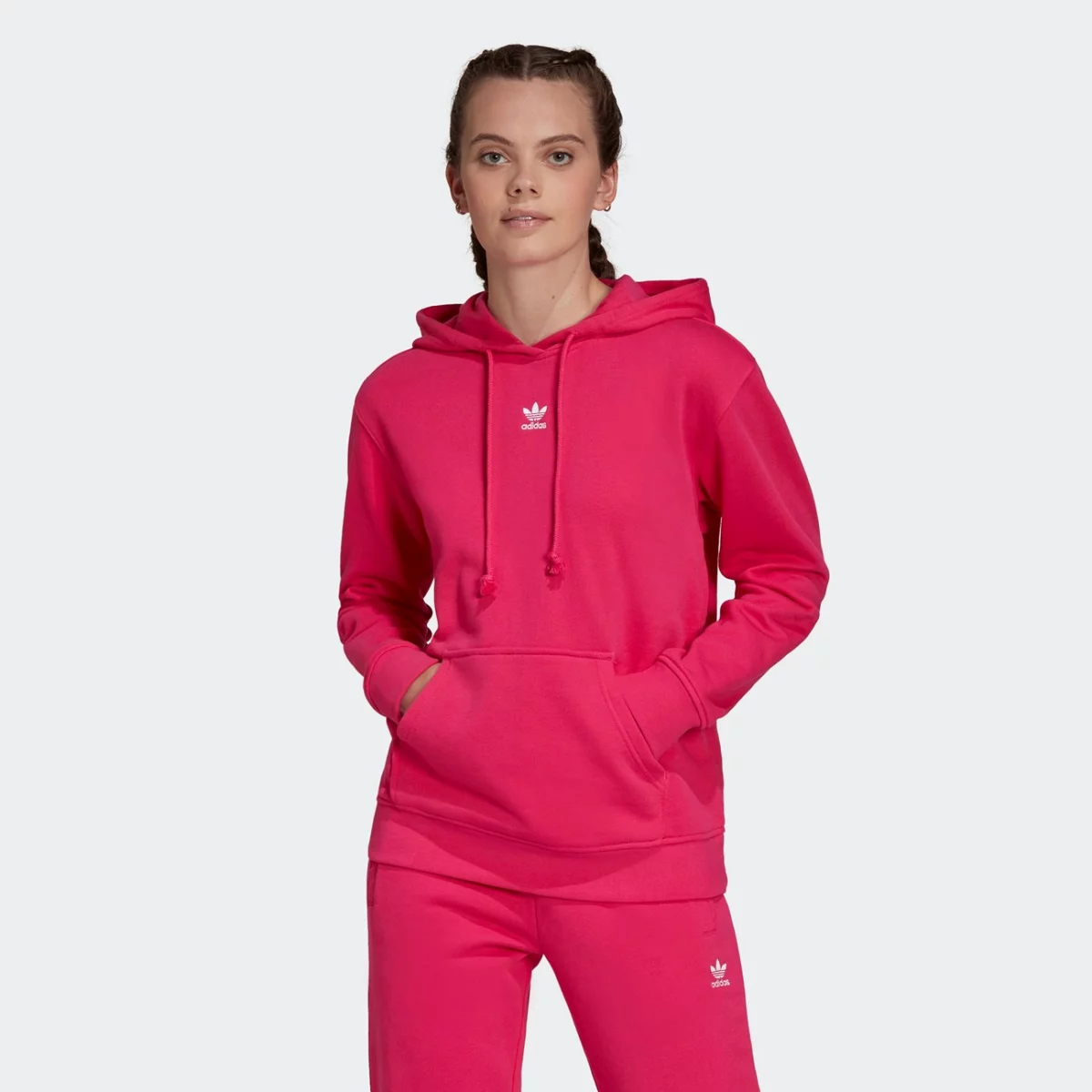 hg6154_3_apparel_on-model_standard-view_grey-huge-665776153a781