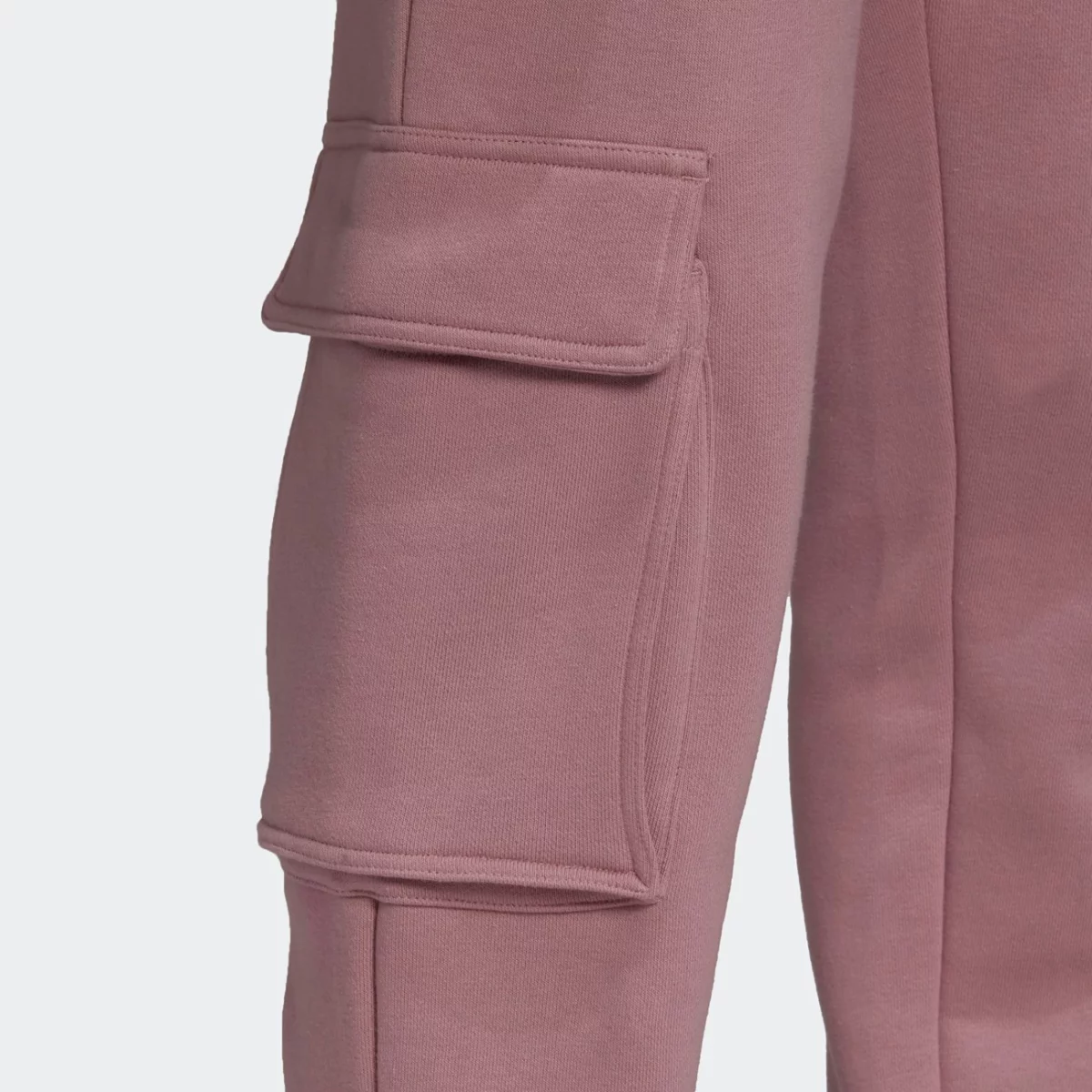 he6988_app_on-model_detail-1_gradient-huge-66577731cfeea