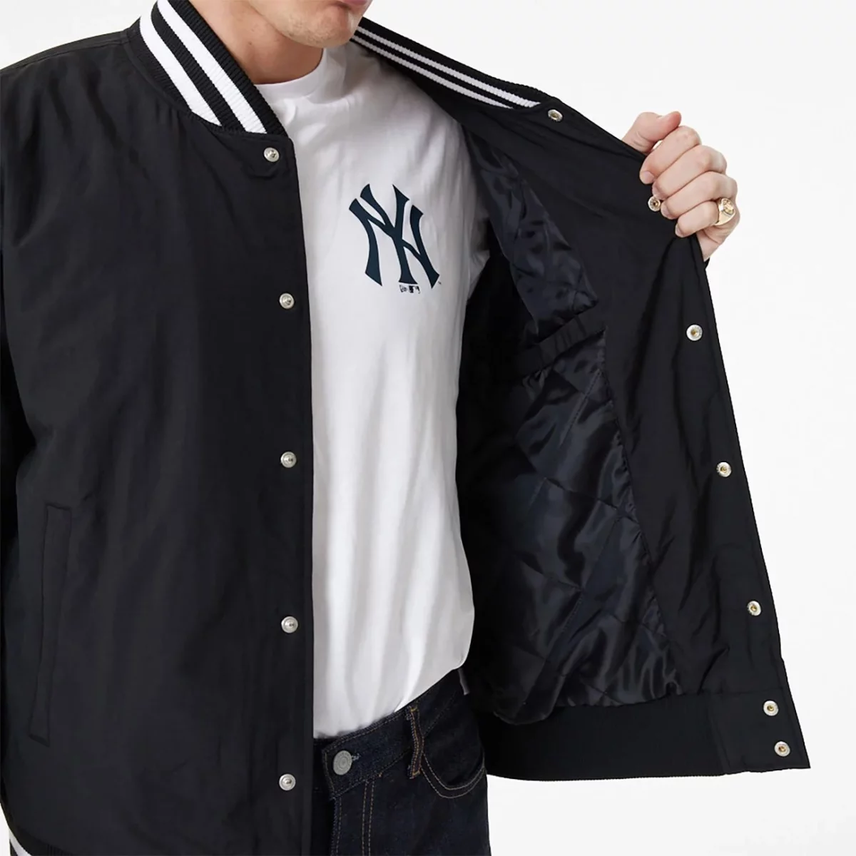 new-york-yankees-mlb-black-bomber-jacket-60416304-bottom-huge-6657ac80443d0