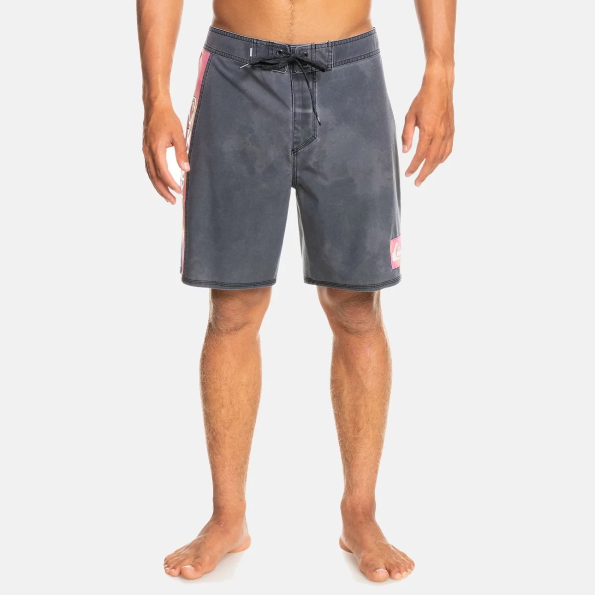 eqybs04671_quiksilver-v_mjy6_frt4-huge-665787708da50