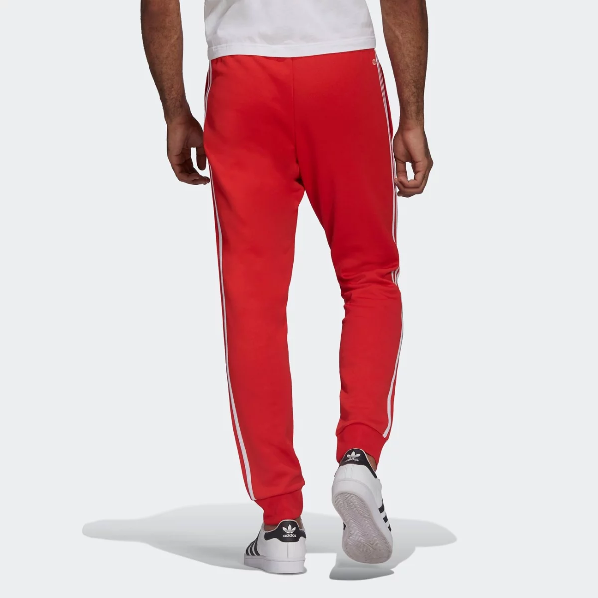 hf2134_app_on-model_back_gradient-huge-66577630602de