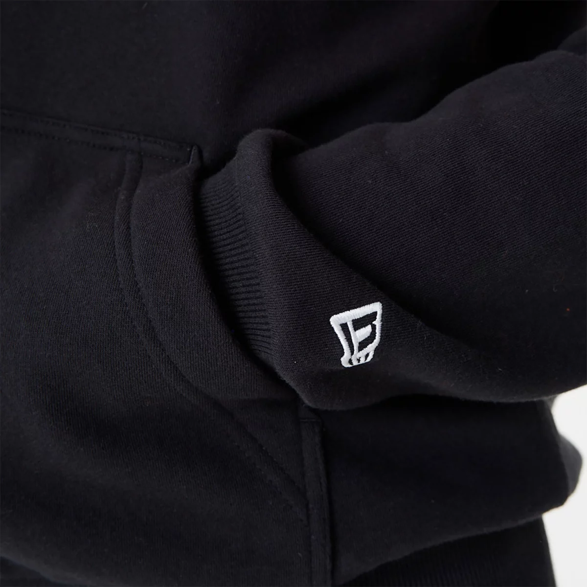 6675799ea247bchicago_bulls_nba_colour_block_black_oversized_hoodie_60424414_right