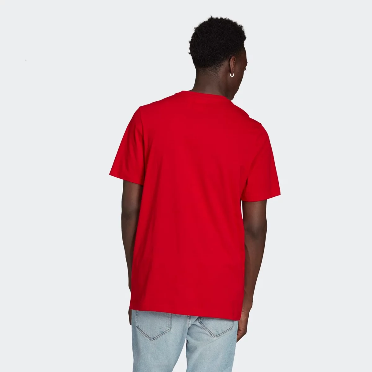 gn3408_app_on-model_back_gradient-huge-665753e511138