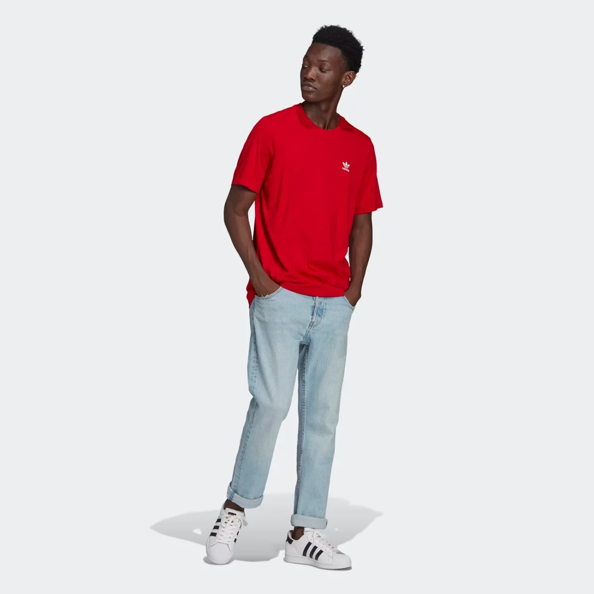 gn3408_app_on-model_walking_gradient-huge-665753eca6f64