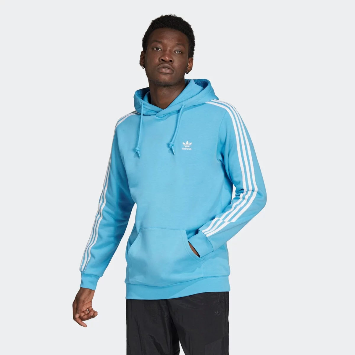 he9476_app_on-model_standard_gradient-huge-66577700acd66