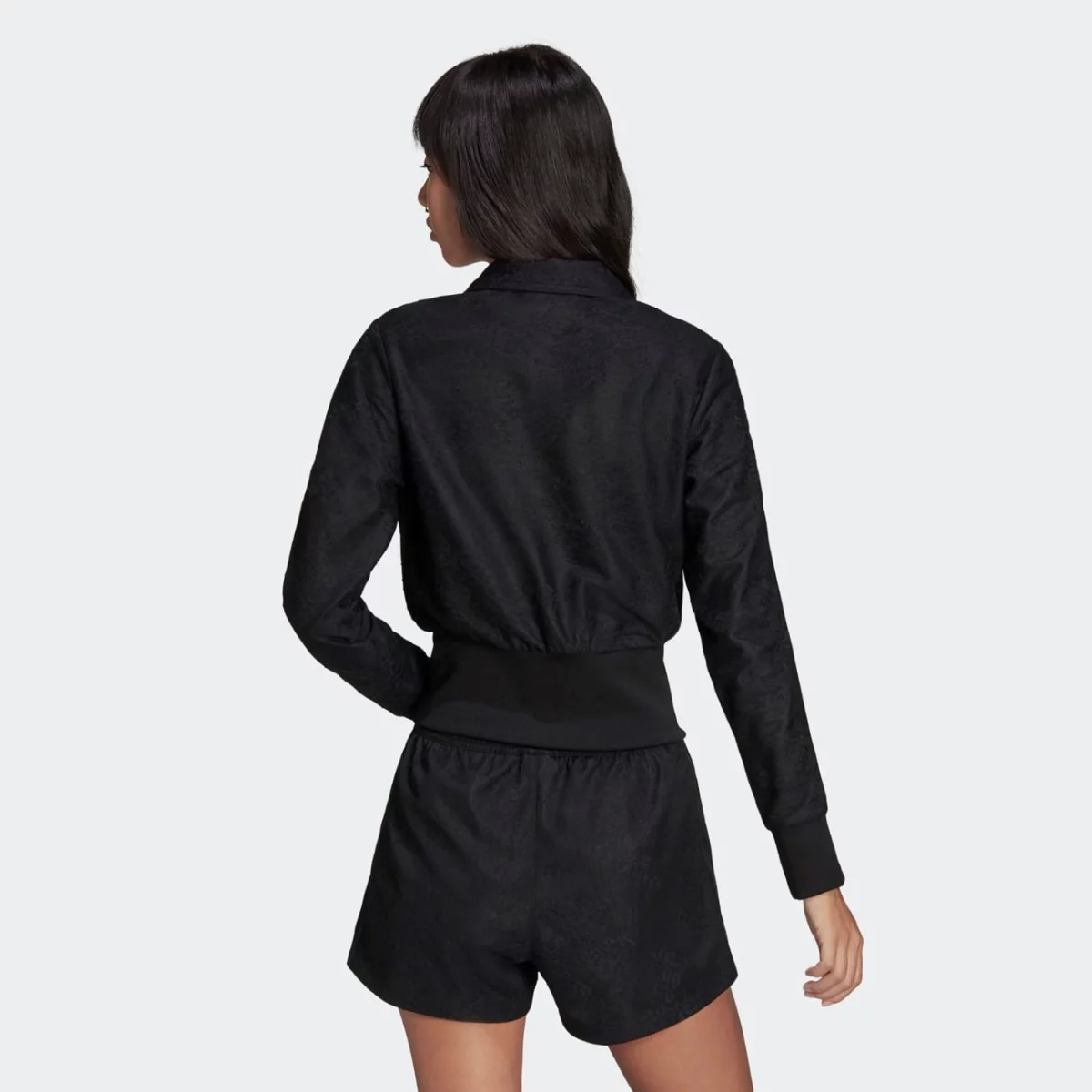 hc4565_5_apparel_on-model_back-view_grey-huge-66577467b9994