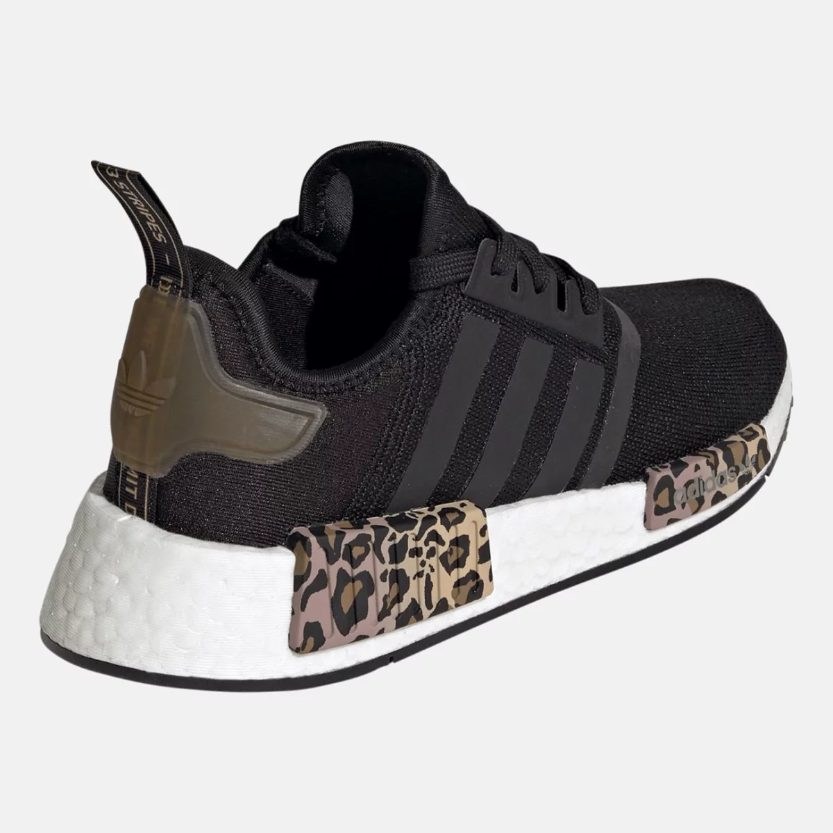 gx2027_7_footwear_photography_back-lateral-top-view_transparent-huge-665820d464f4e
