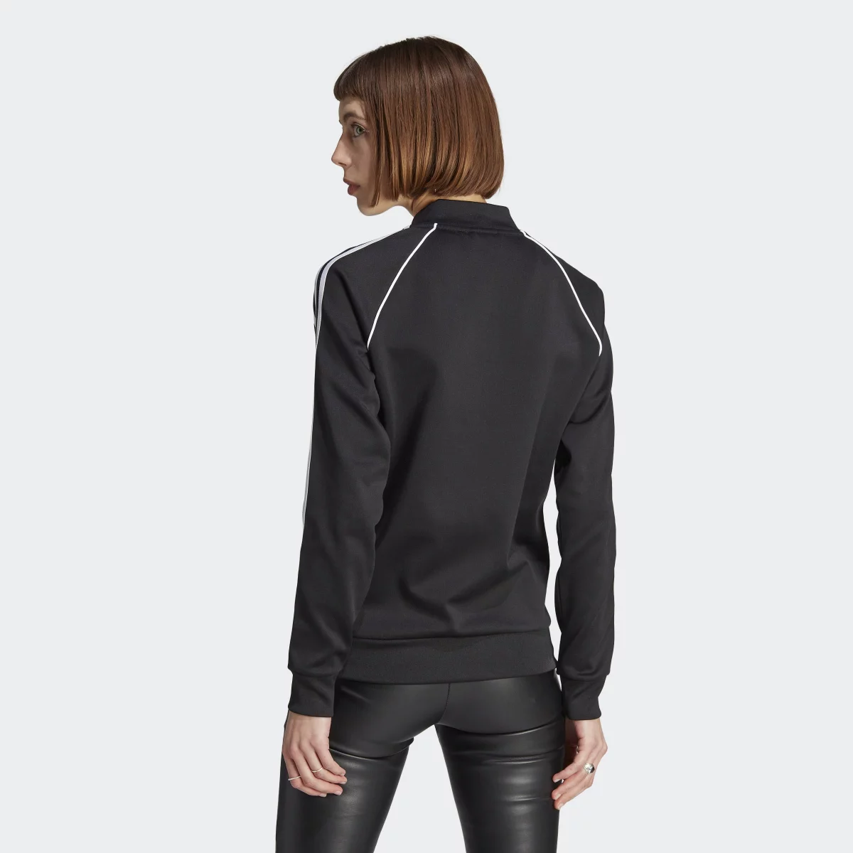 672b44315de5fIK4034_5_APPAREL_On_Model_Back_View_grey