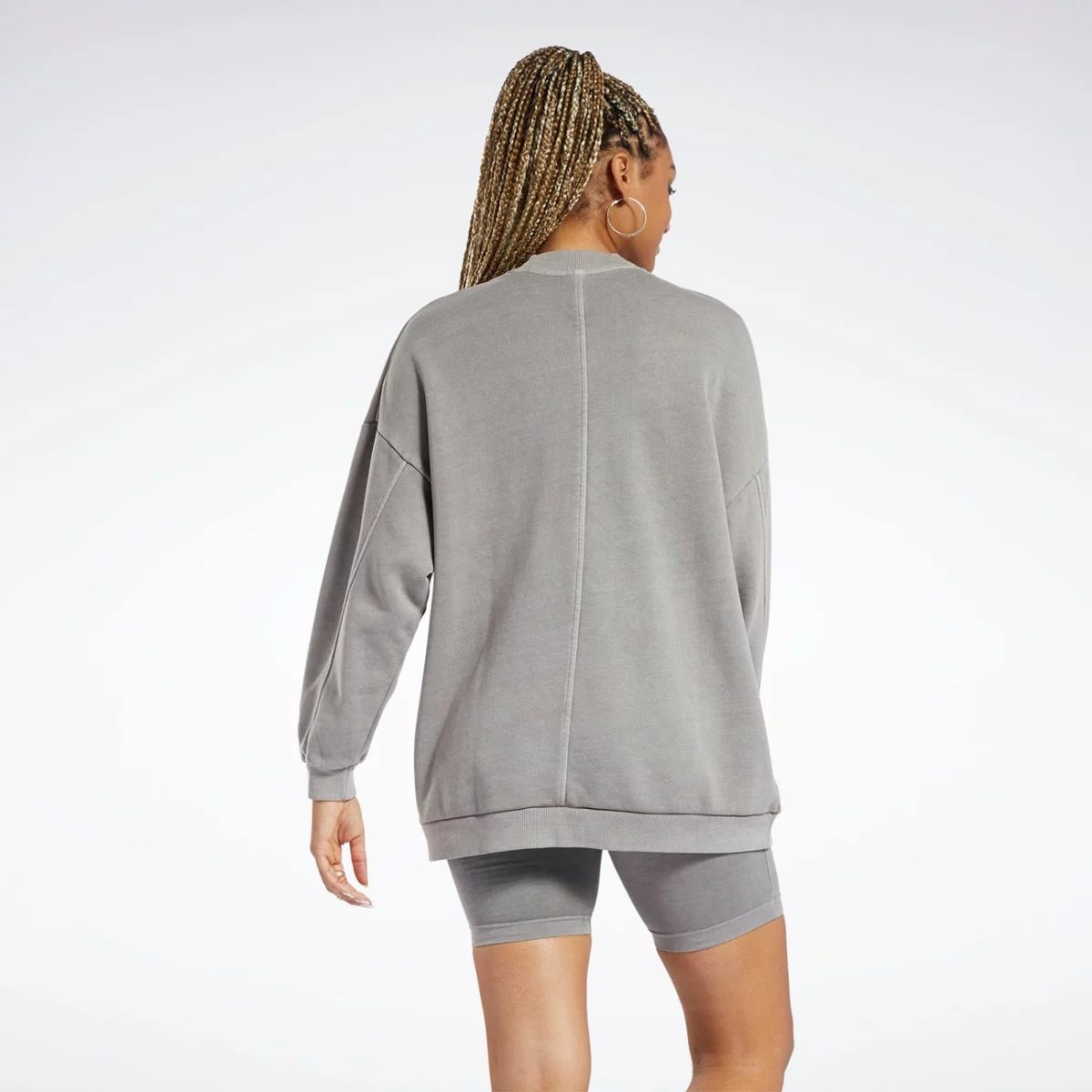 h46793_app_on-model_back_gradient-huge-6657790ad9d28