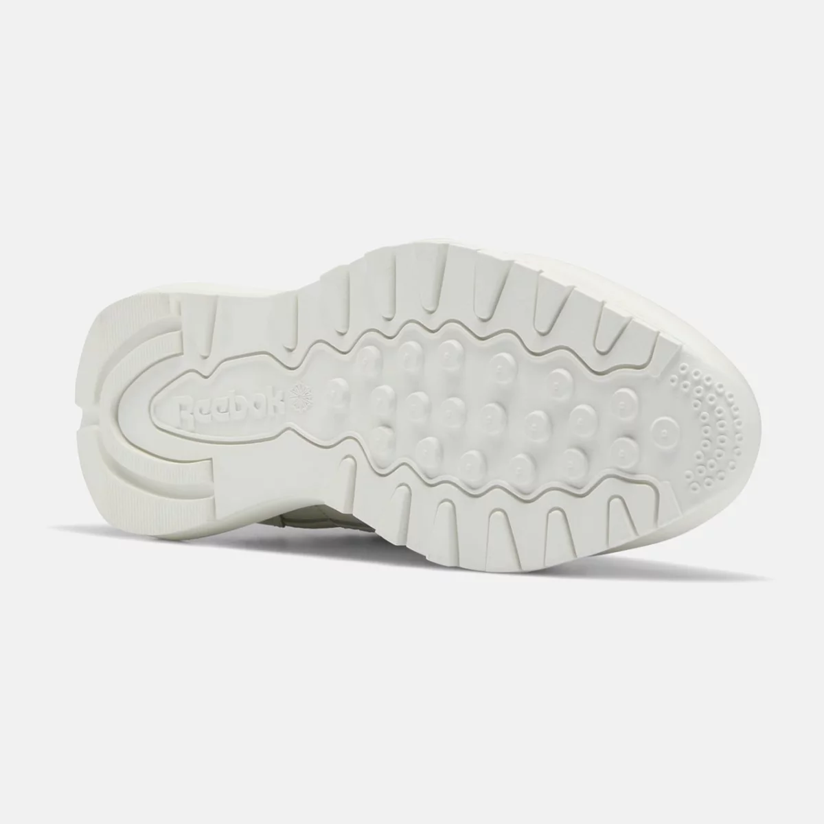 gx8690_3_footwear_photography_bottom-view_white-huge-66580b4ce2ab4