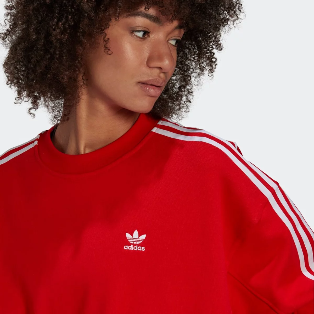 h33540_app_on-model_detail-1_gradient-huge-665764c526466