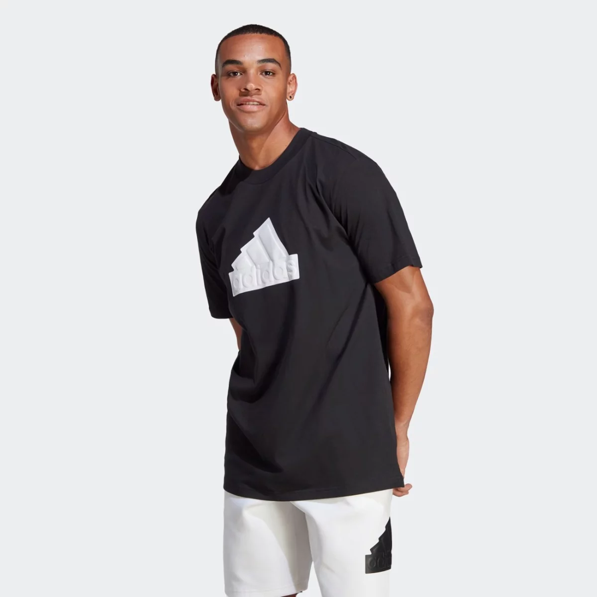 ic3709_3_apparel_on-model_standard-view_grey-huge-6657a05f4550c