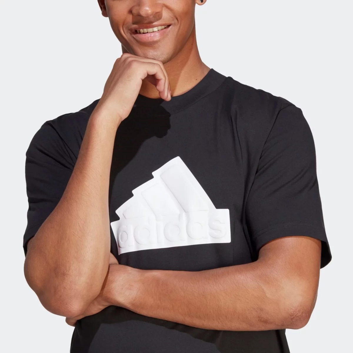 ic3709_7_apparel_on-model_detail-view-1_grey-huge-6657a0635ff8d