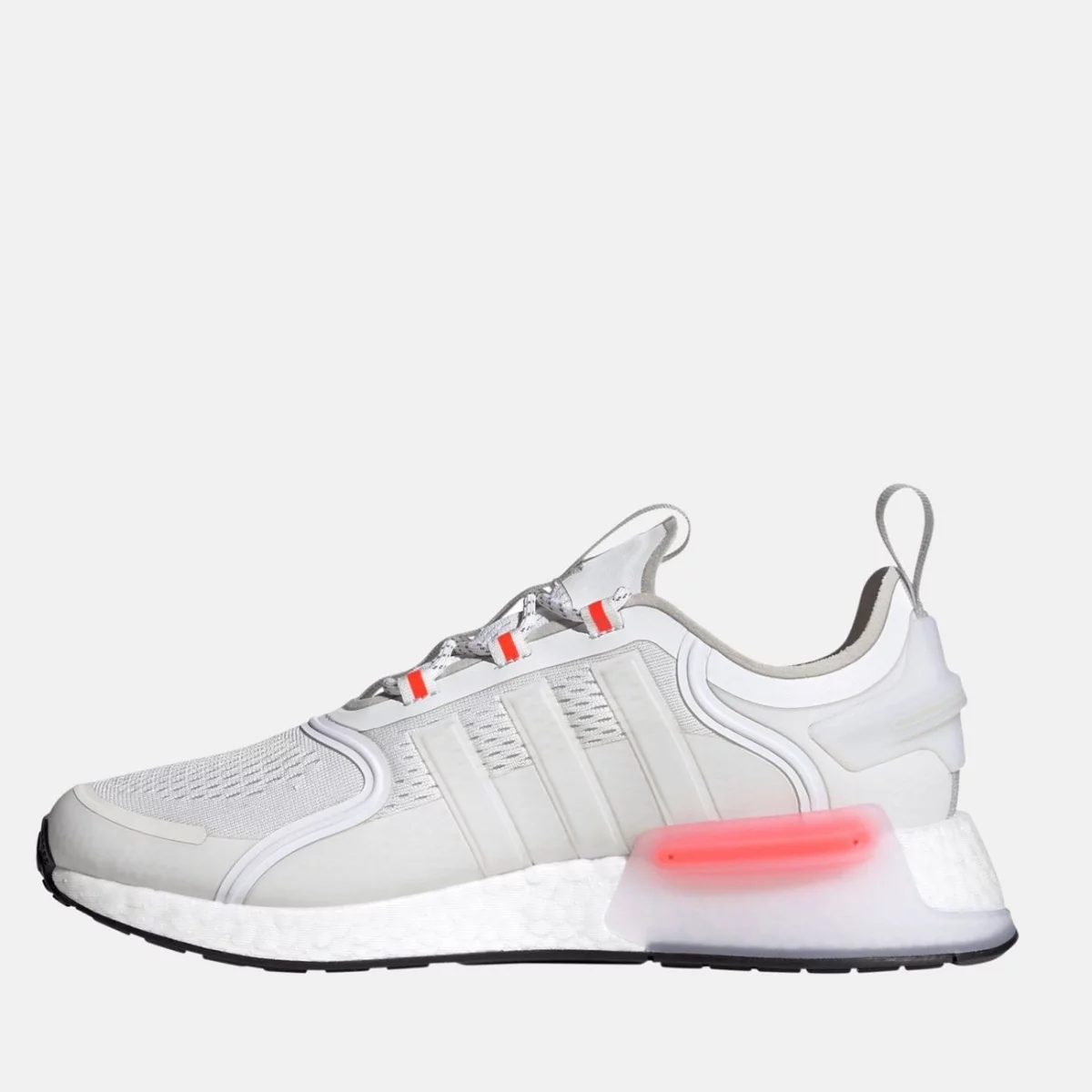 gx2089_5_footwear_photography_side-medial-center-view_transparent-huge-665820c2b0d05