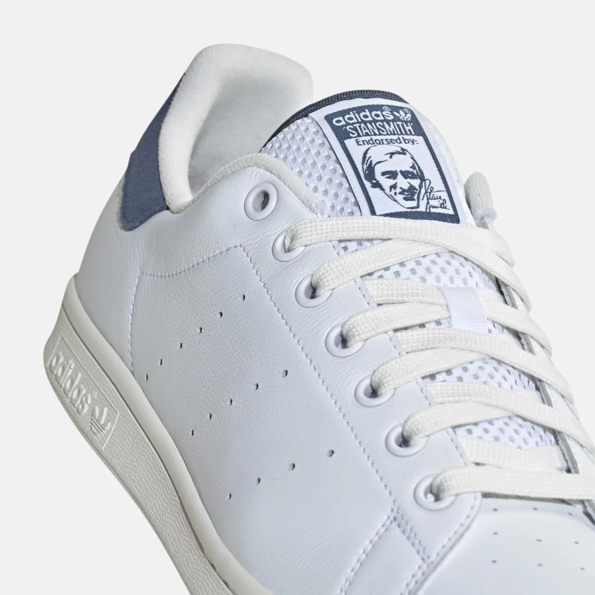 ig1323_8_footwear_photography_detail-view-1_transparent-huge-6661b3dfc85cd
