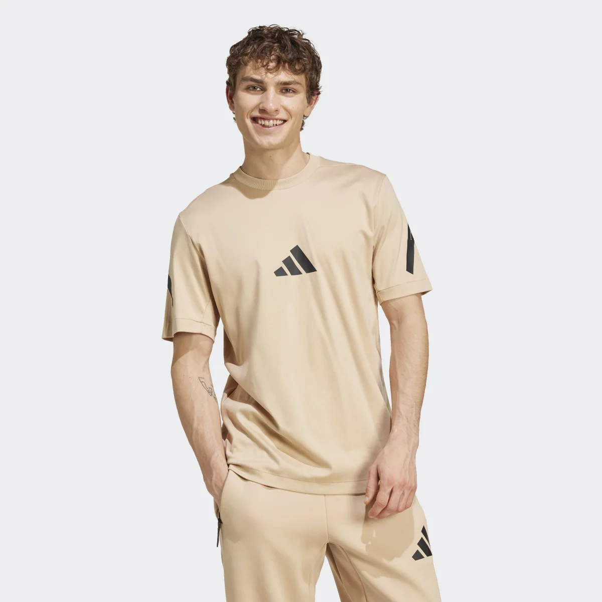 67404055492d9JF2453_3_APPAREL_On_Model_Standard_View_grey