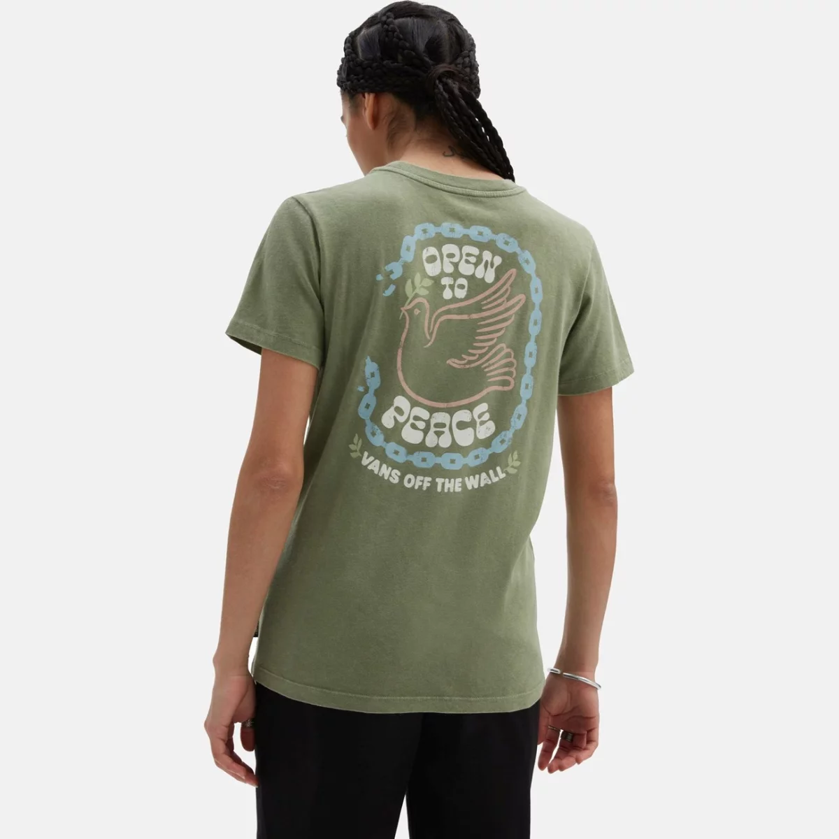 vn000acezbf-hero-huge-6657a99641249