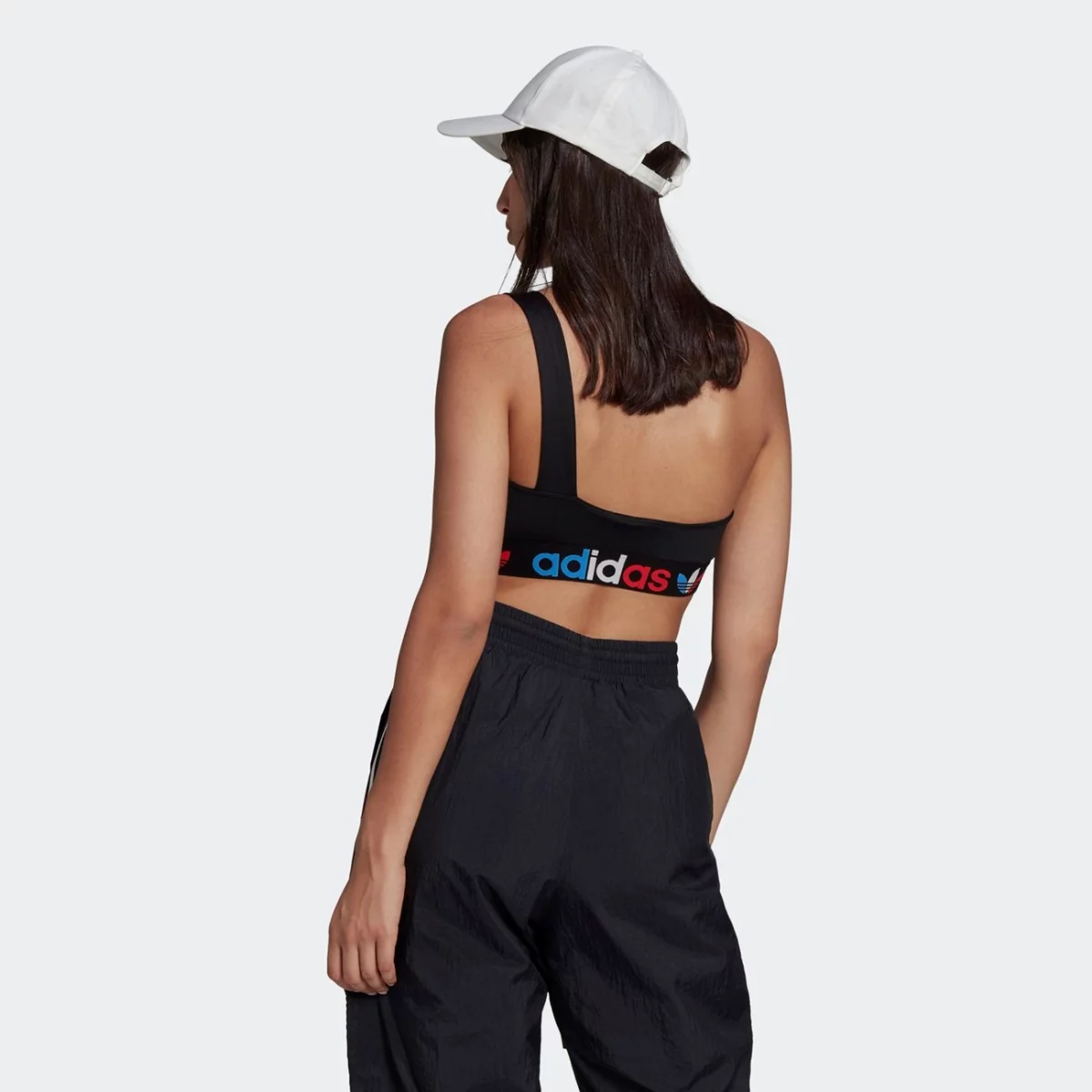 gn2832_app_on-model_back_gradient-huge-66575575b996b