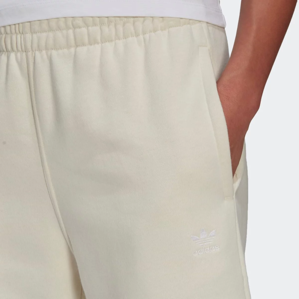 h14175_6_apparel_on-model_detail-view-1_grey-huge-66579462455ed