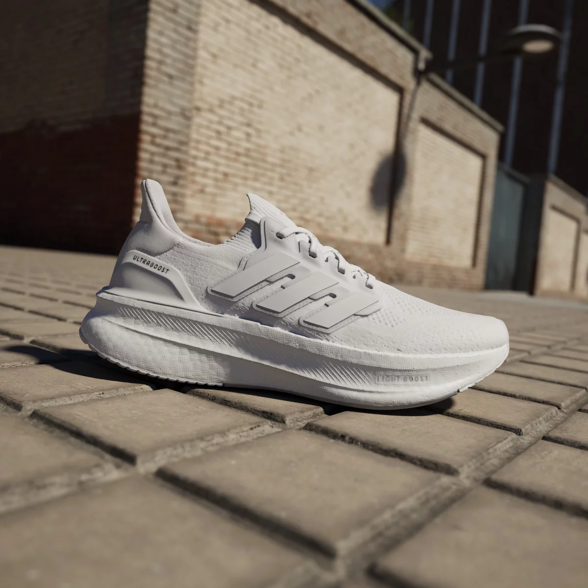6729f66c8ddc3ID8813_16_FOOTWEAR_Photography_HeroMrktng_View_3