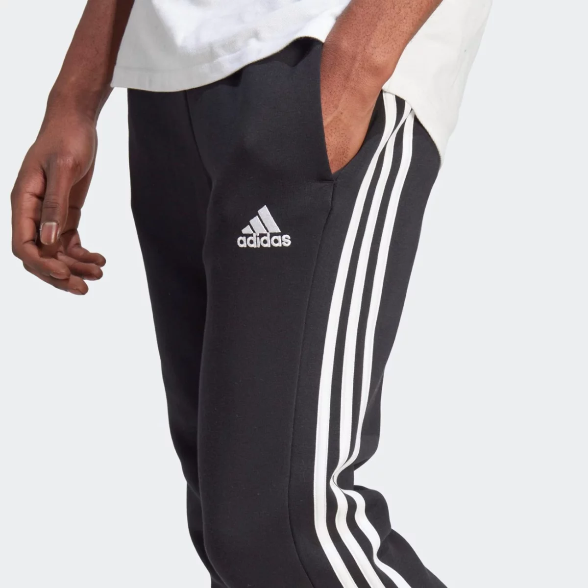 ib4030_6_apparel_on-model_detail-view-1_grey-huge-6657a60ae2b49