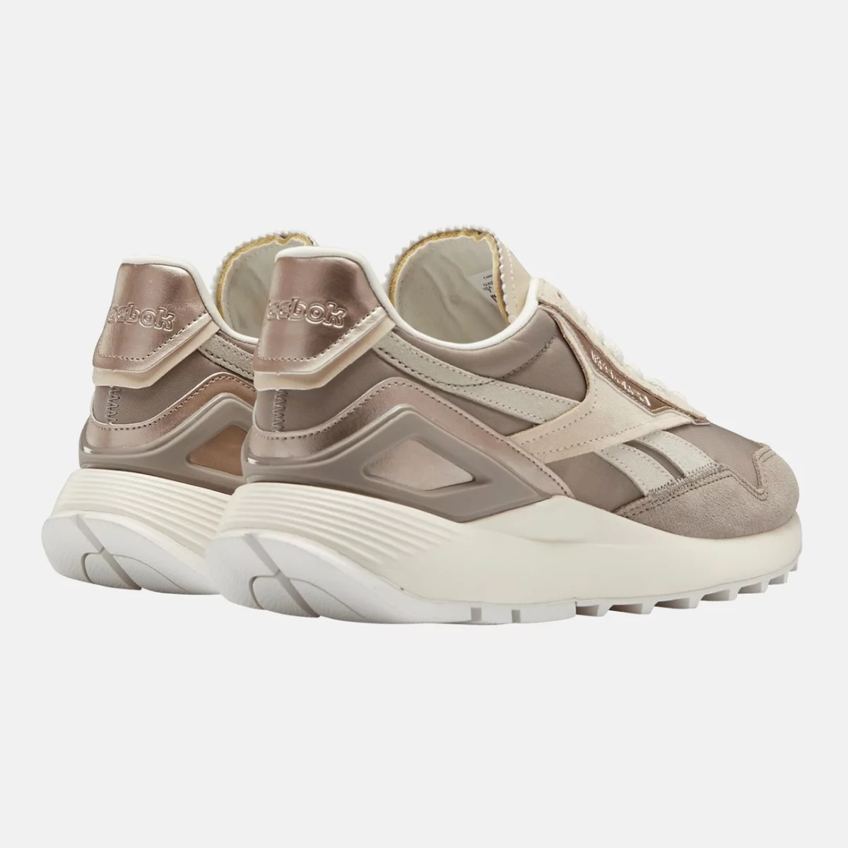 gx4803_6_footwear_photography_back-lateral-top-view_transparent-huge-66582203add20