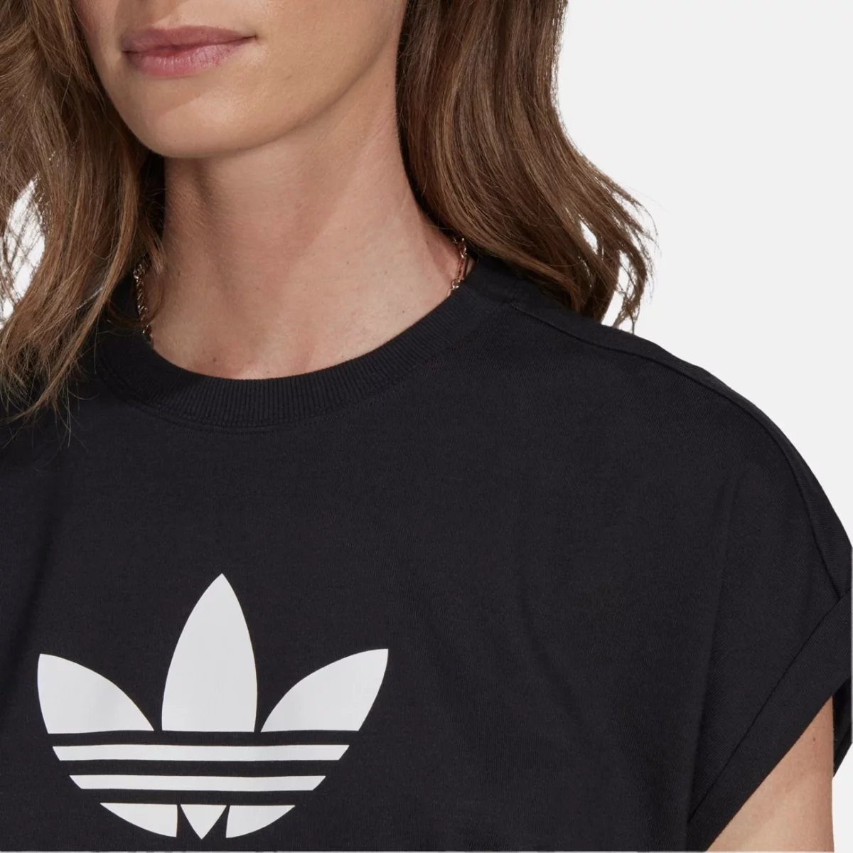 ib1406_7_apparel_on-model_detail-view-1_grey-huge-6657a19b0c220