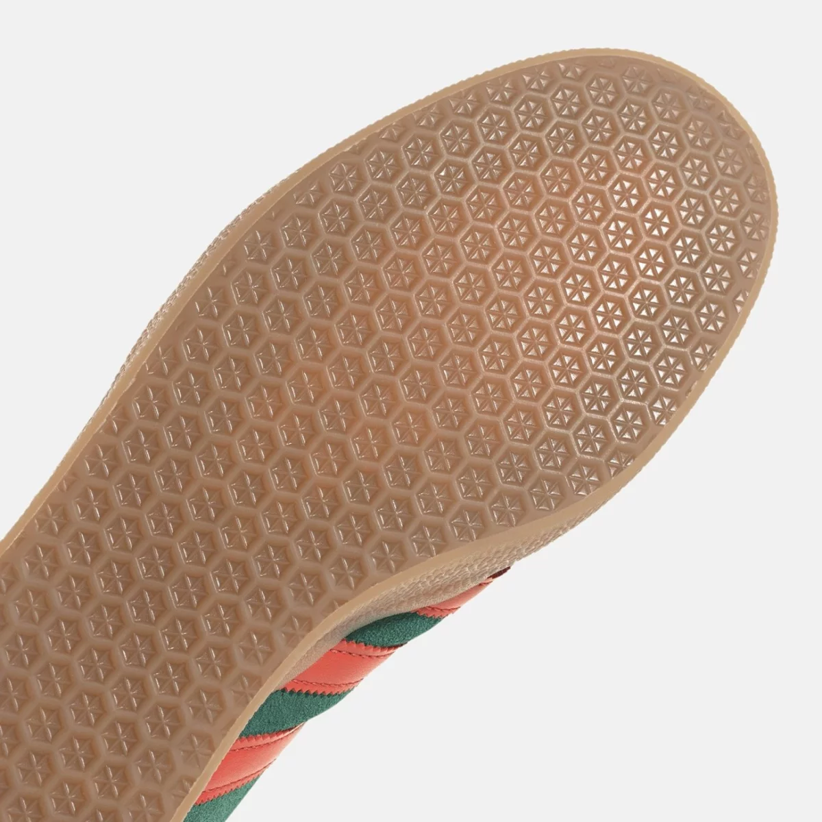 ig6200_9_footwear_photography_detail-view-2_transparent-huge-665841ecd0923