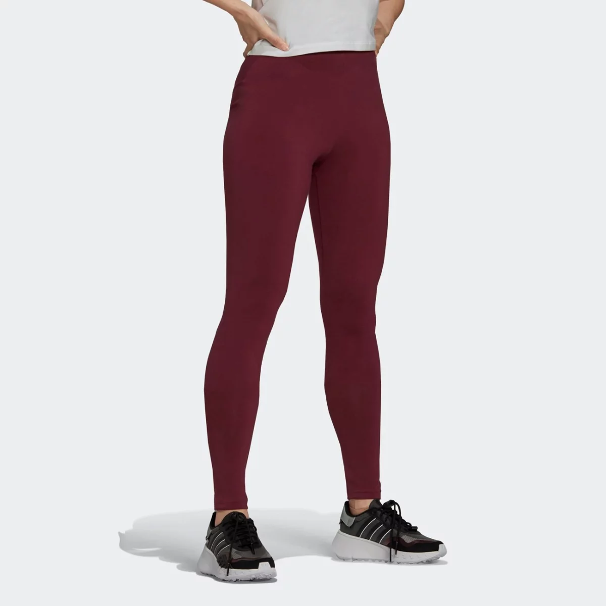 h06624_app_on-model_walking_gradient-huge-6657634384979
