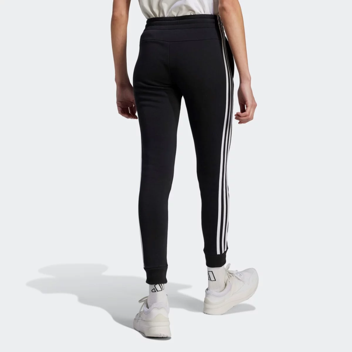 hz5753_4_apparel_on-model_back-view_grey-huge-6657a6349d726