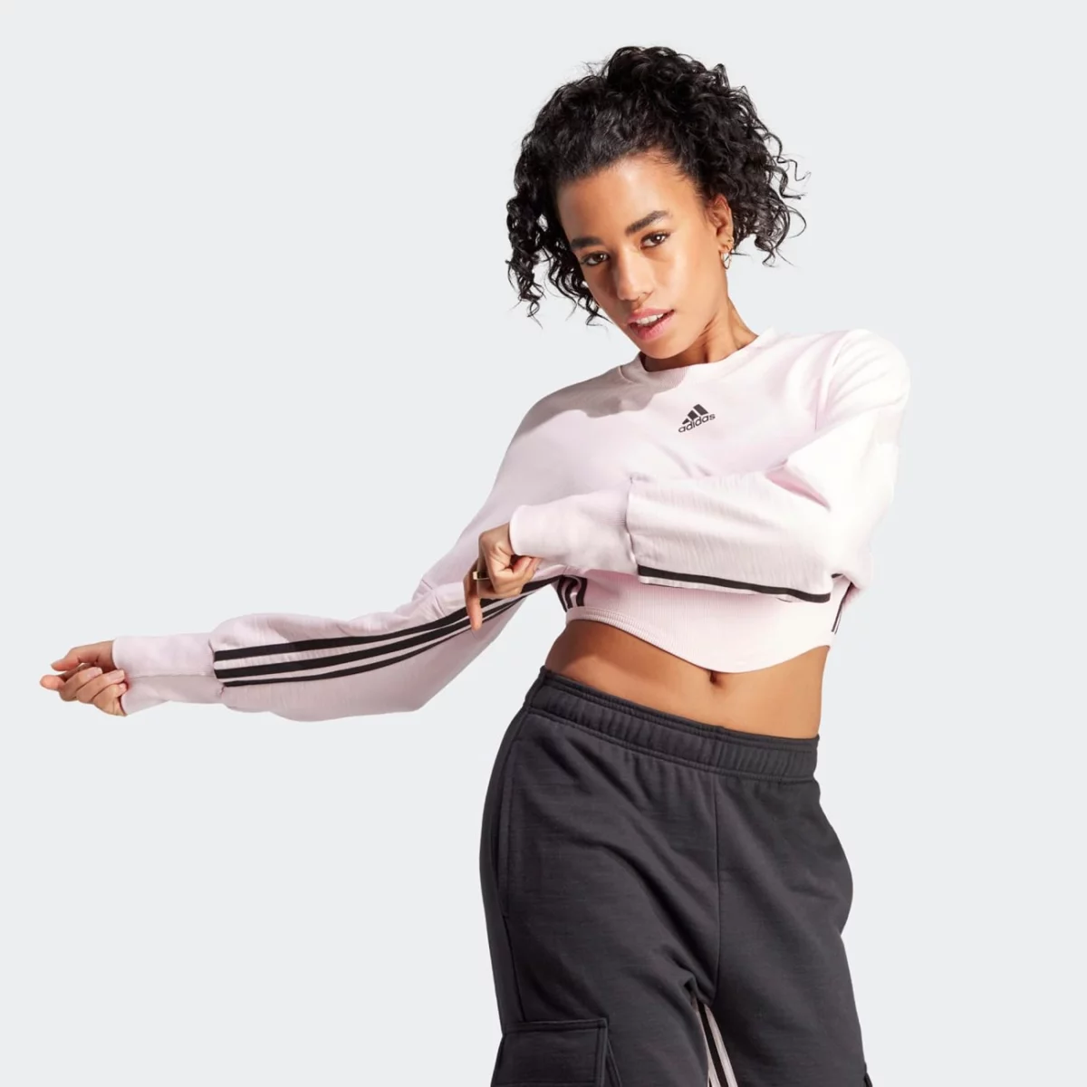 im2600_6_apparel_on-model_walking-view_grey-huge-6657a6d1a21aa