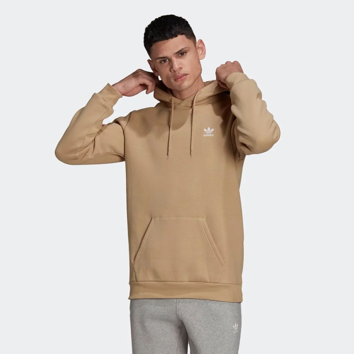 h34647_app_on-model_standard_gradient-huge-66576628d15d6