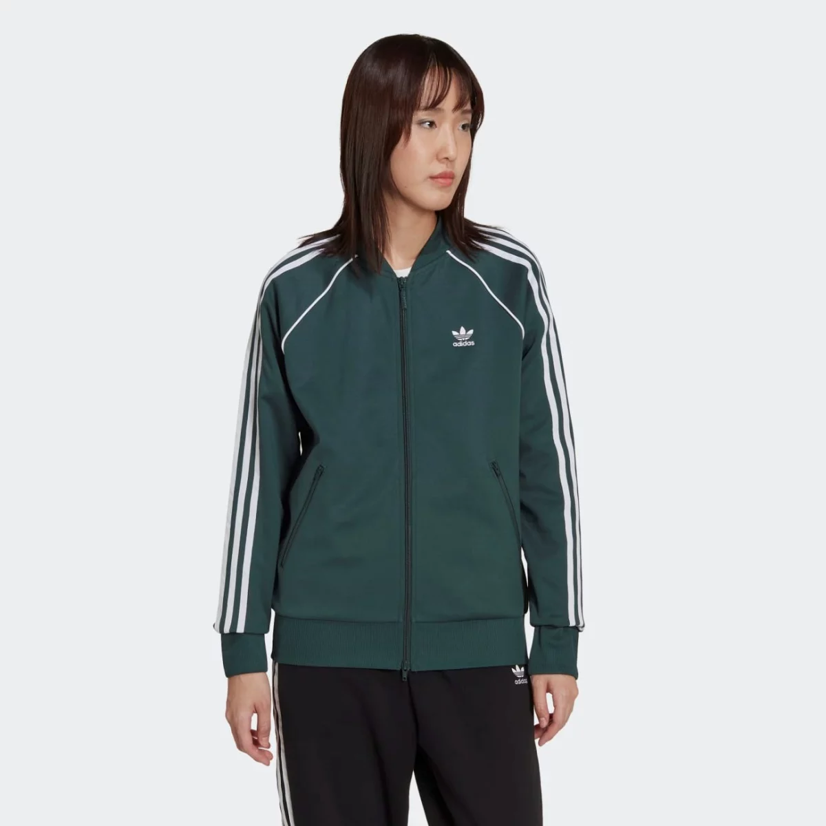 hn5890_3_apparel_on-model_standard-view_grey-huge-66579320e7a3f