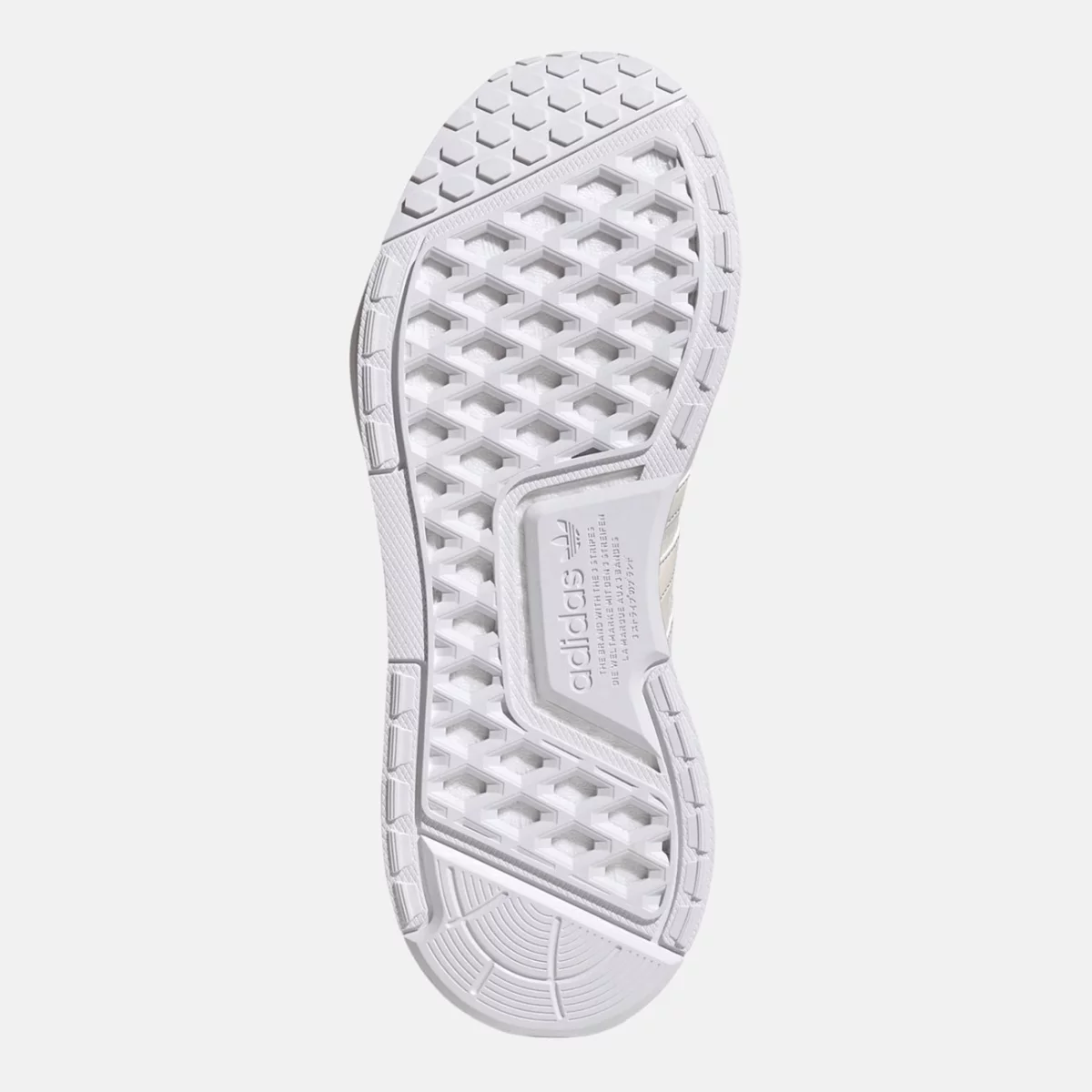 gy6818_4_footwear_photography_bottom-view_transparent-huge-66581e0717359