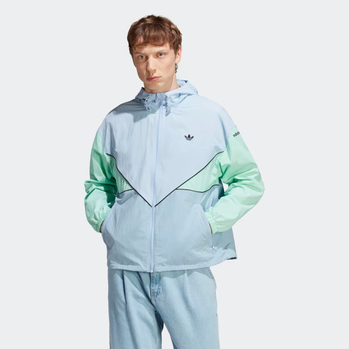 hr8934_3_apparel_on-model_standard-view_grey-huge-6657a0d752326