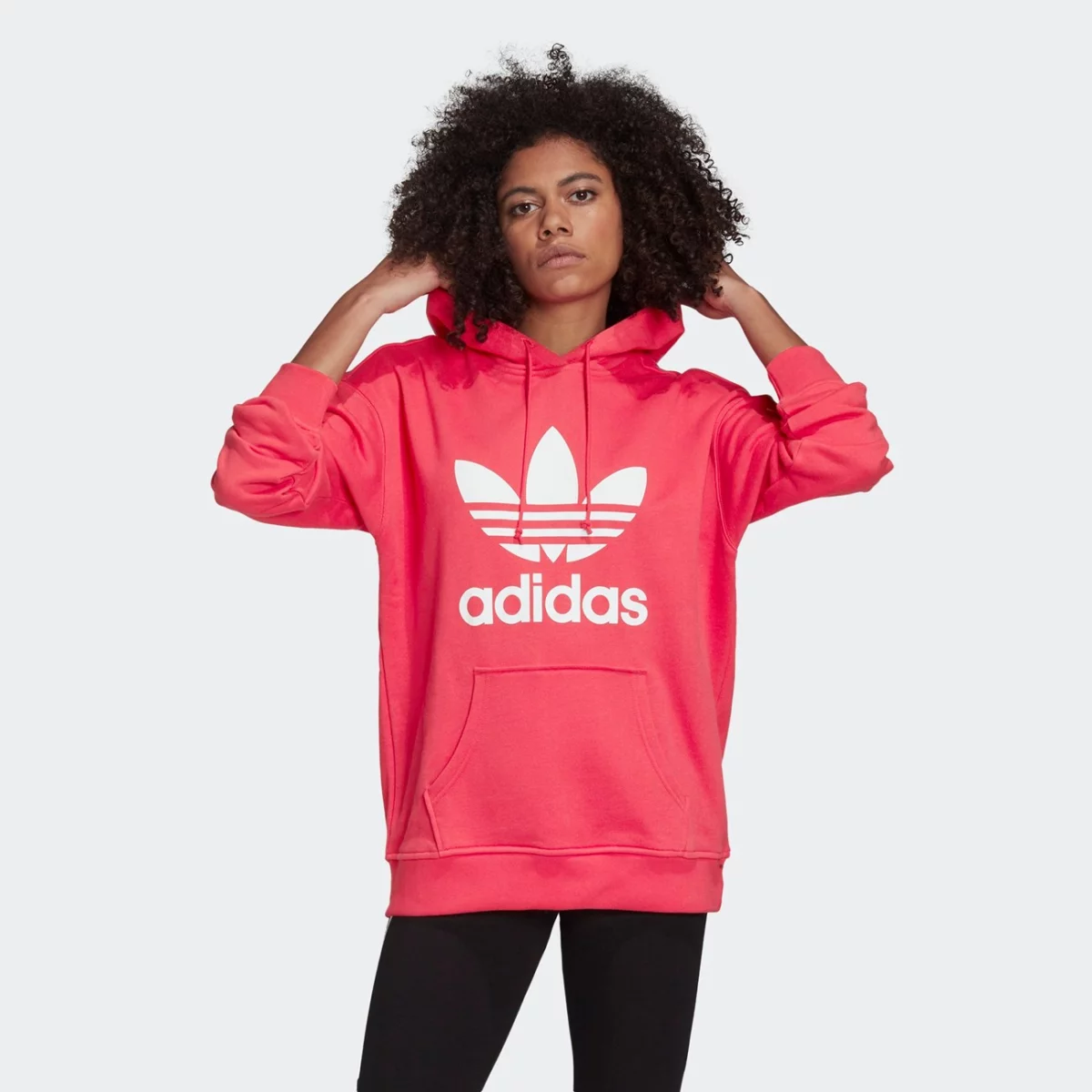 gd2439_app_on-model_standard_gradient-huge-6657499eb3695