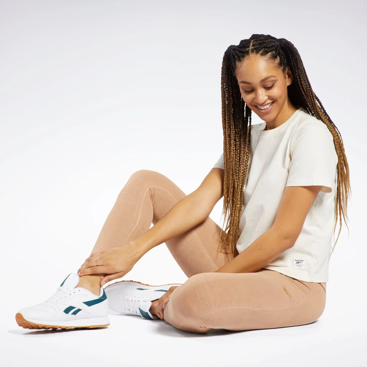 gr0394_app_on-model_side_gradient-huge-665766907bbed