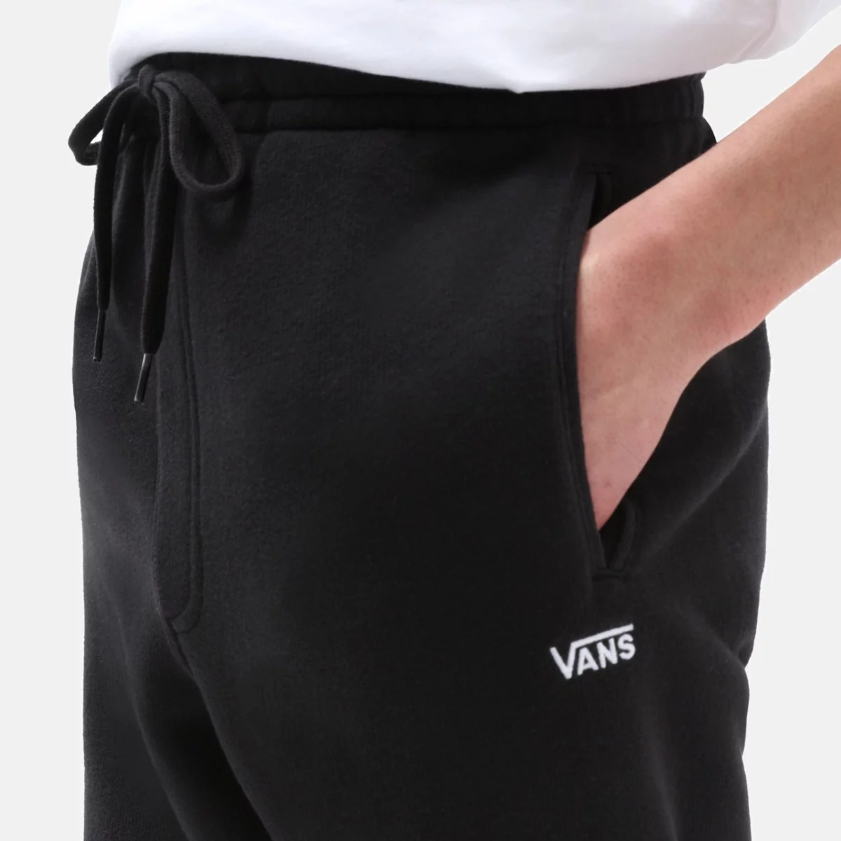 vn0a4oonblk-alt3-huge-66576dd24b7d7