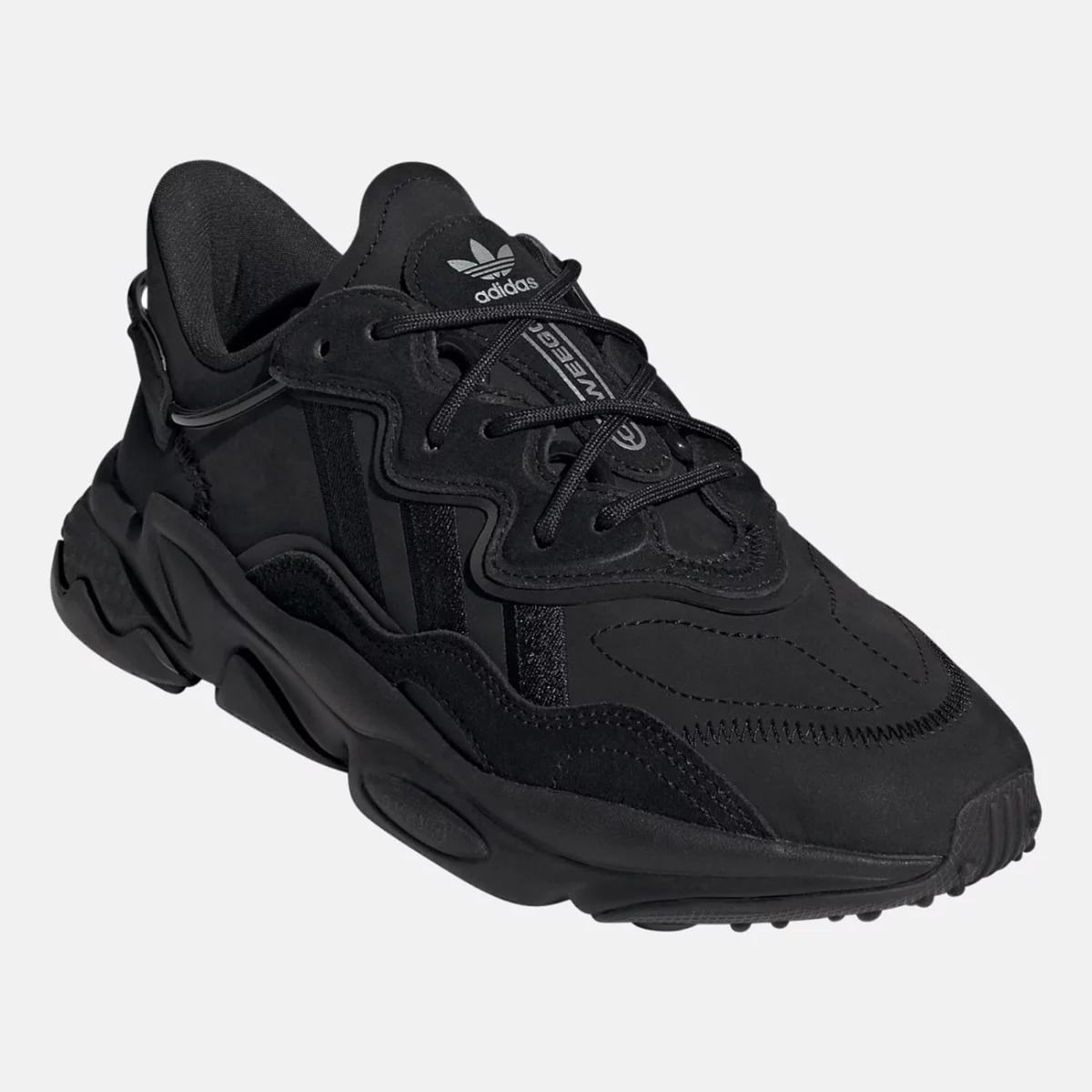 gy9425_6_footwear_photography_front-lateral-top-view_transparent-huge-6658421c4c28b